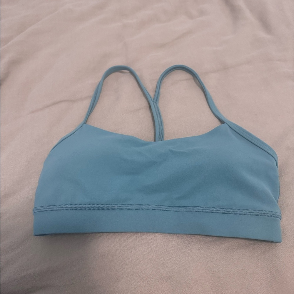 Lululemon Flow Y Bra Nulu
Size 4